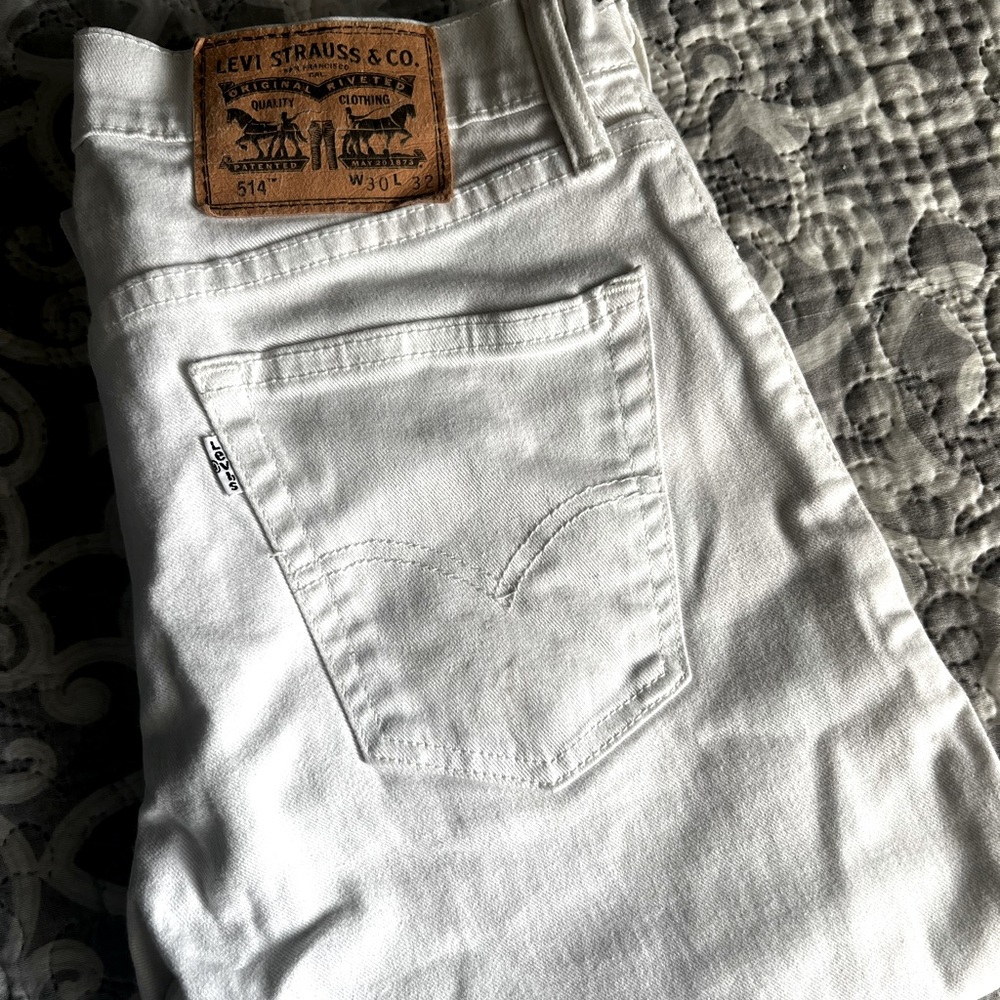 LEVI - All White Jeans